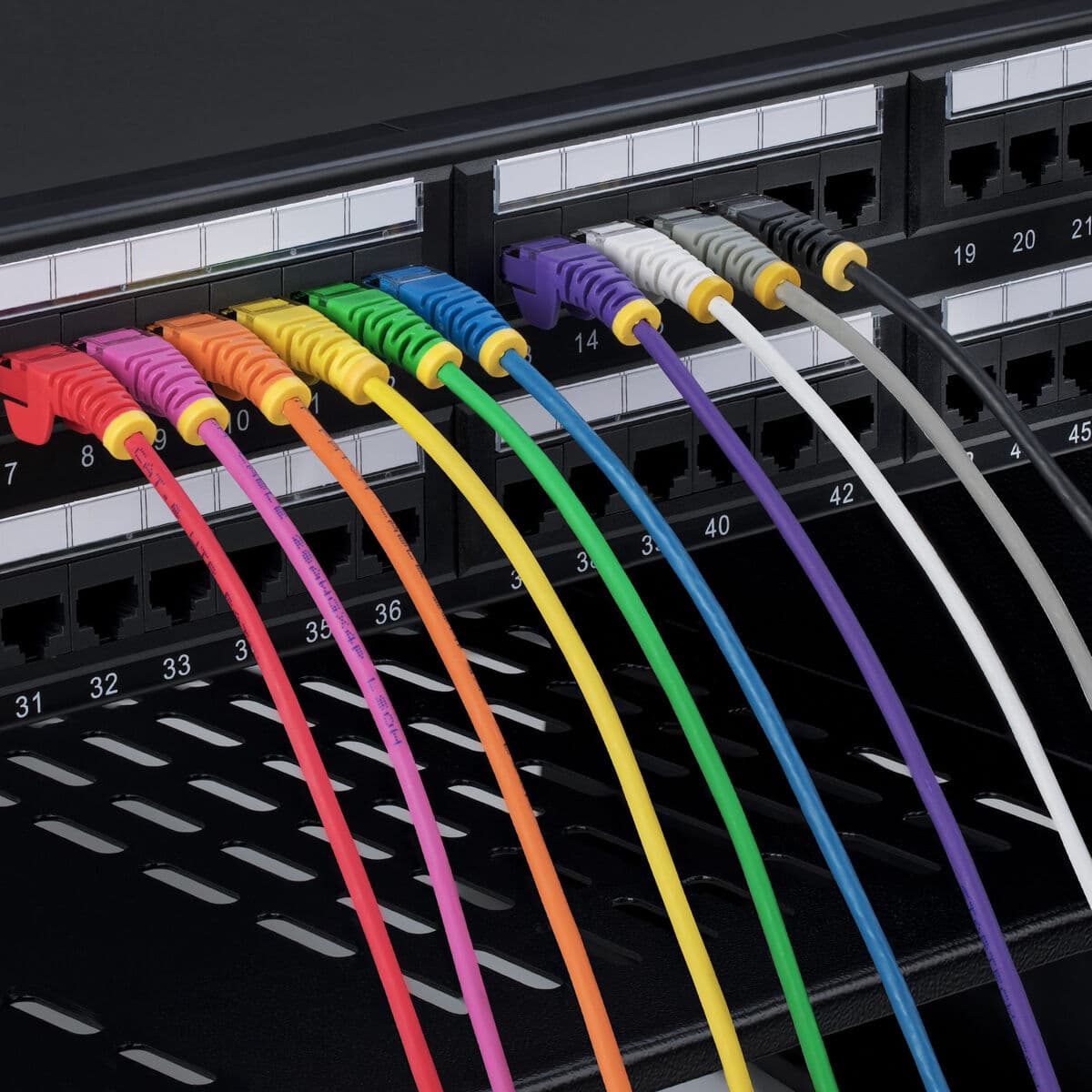 Câble RJ45 Catégorie 6 UTP Rigide Startech N6PAT5MPKS Rose 5 m - Image 13