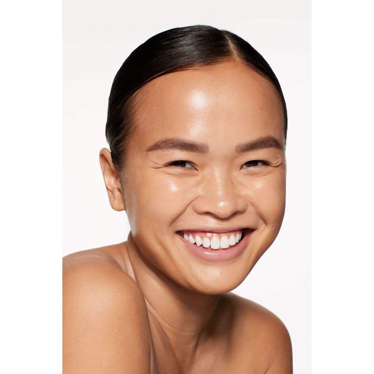 Base de Maquillaje Fluida Shiseido Revitalessence Skin Glow Nº 350 30 ml - Image 2