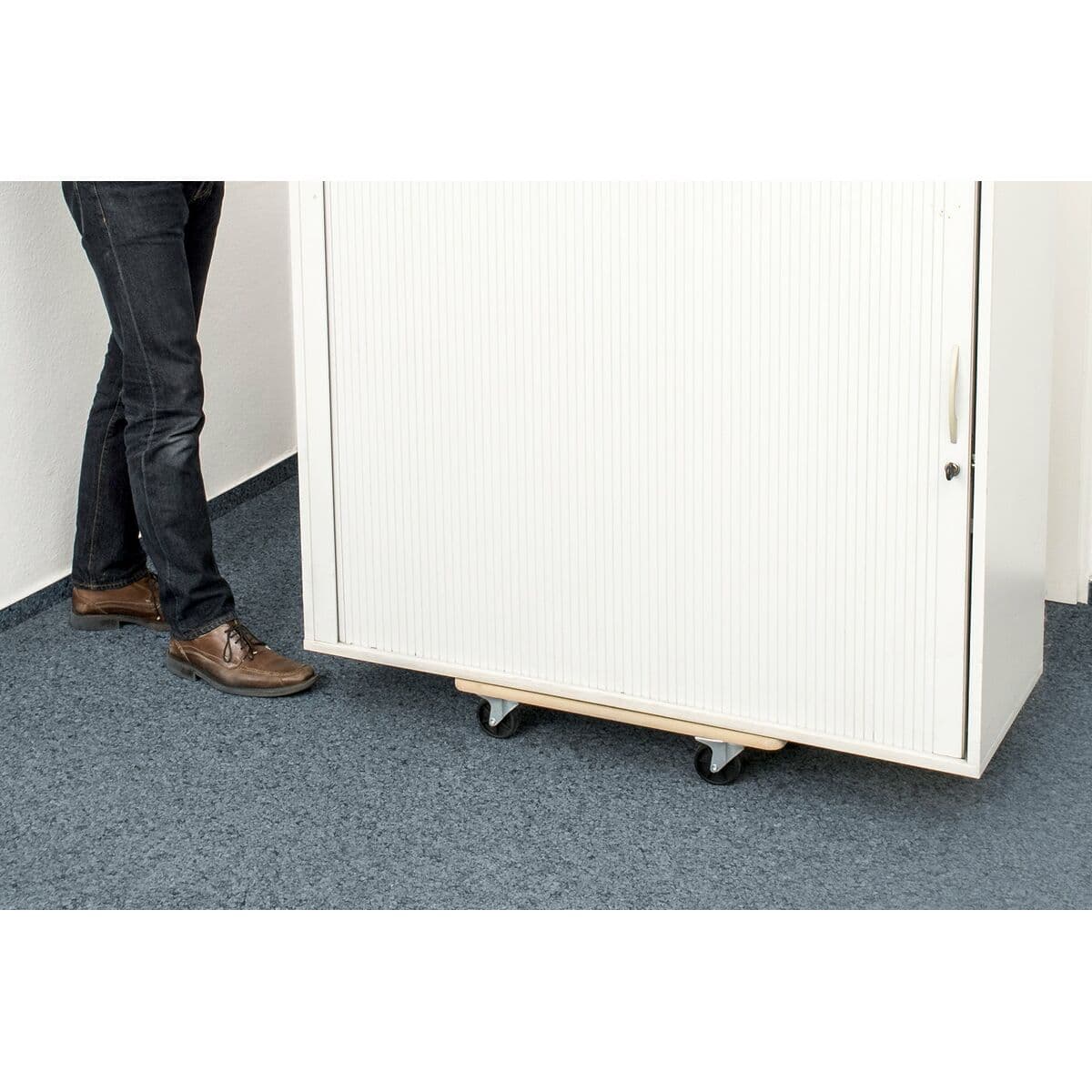 Pamatne ar Riteņiem Meister 821400 200 kg Ar bremzēm - Image 4