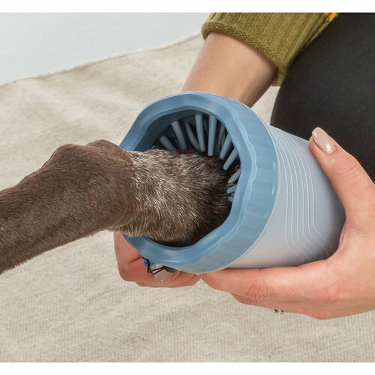 Dog Paw Cleaner Trixie Blue M/L - Image 11