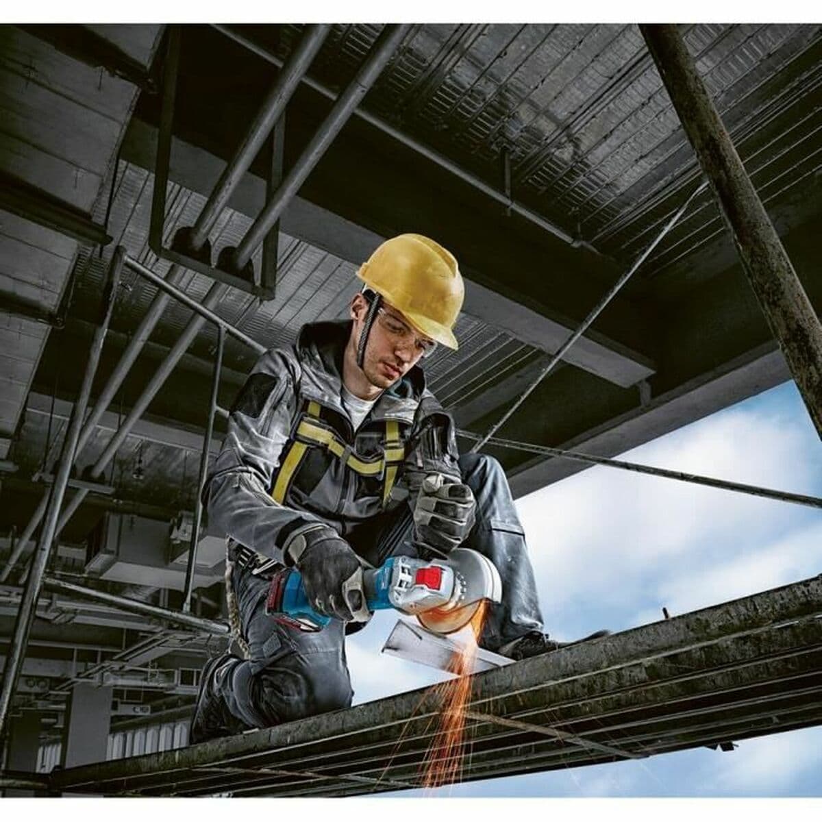 Angle grinder BOSCH 06019H9102 700 W - Image 2