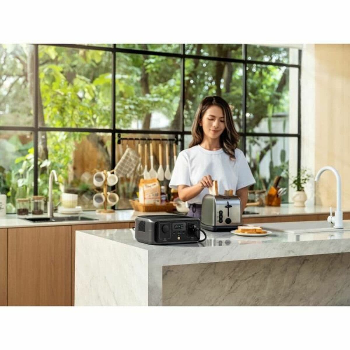 Ecoflow Estación de Energía 245Wh/ 300W River 3 UPS - Image 2