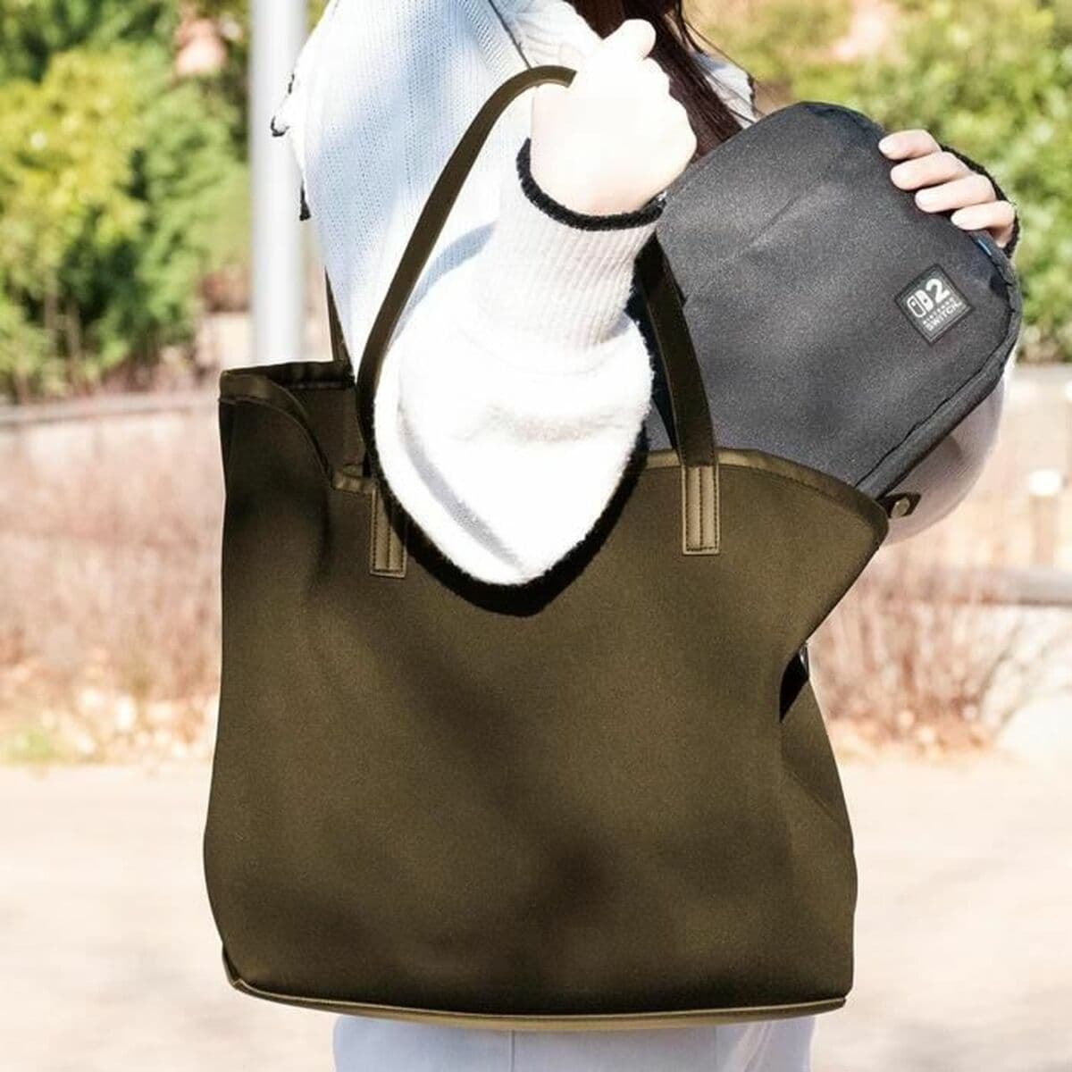 Estuche para Nintendo Switch HORI Negro - Image 3