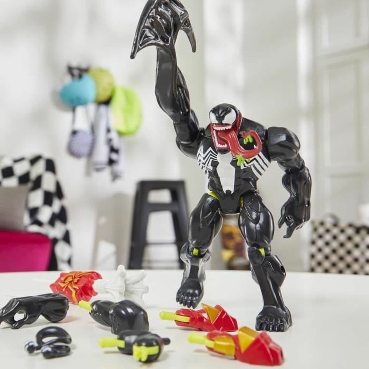 Figura Articulada Hasbro MixMashers Venom Deluxe - Image 6