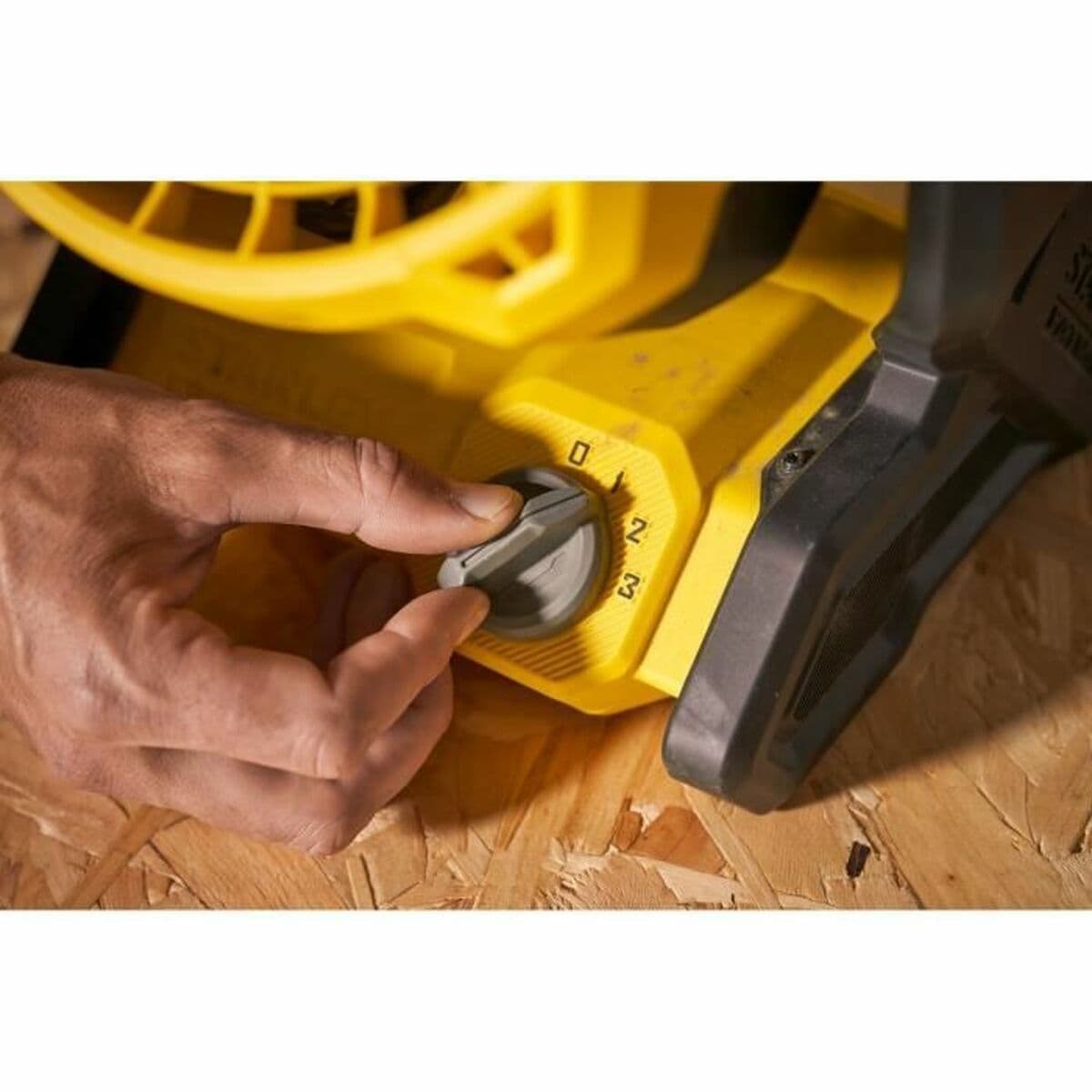 Bodenventilator Stanley SFMCE001B-XJ - Image 5