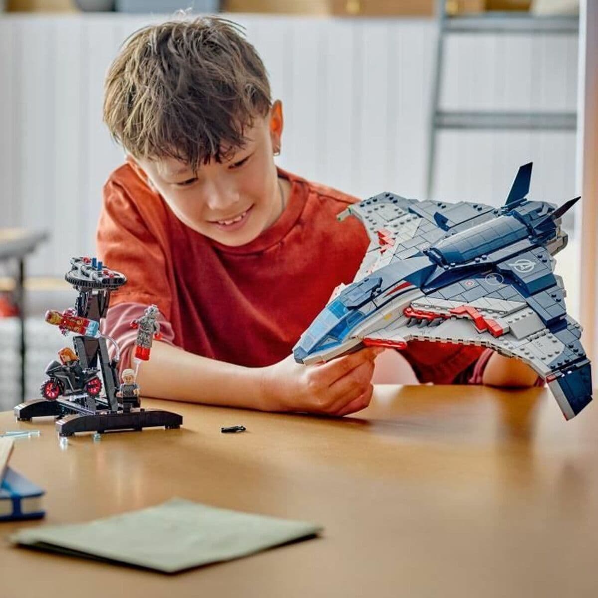 Set de construction Lego 76325 Age of Ultron Quinjet 1131 Pièces - Image 8