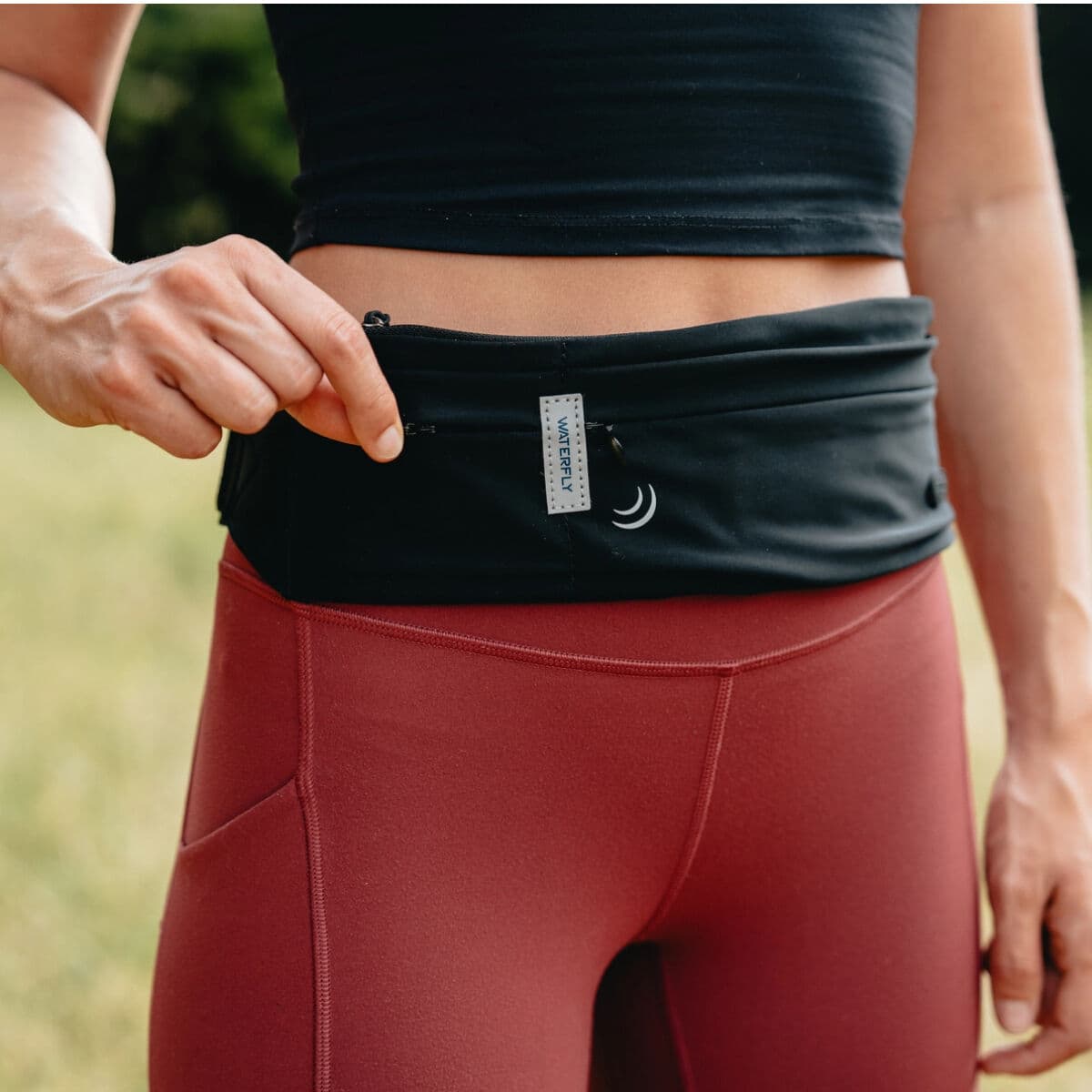 Waterfly Bauchtasche Running Sport 3.0 Schwarz Unisex Lycra 1L mit Reflektoren - Image 12