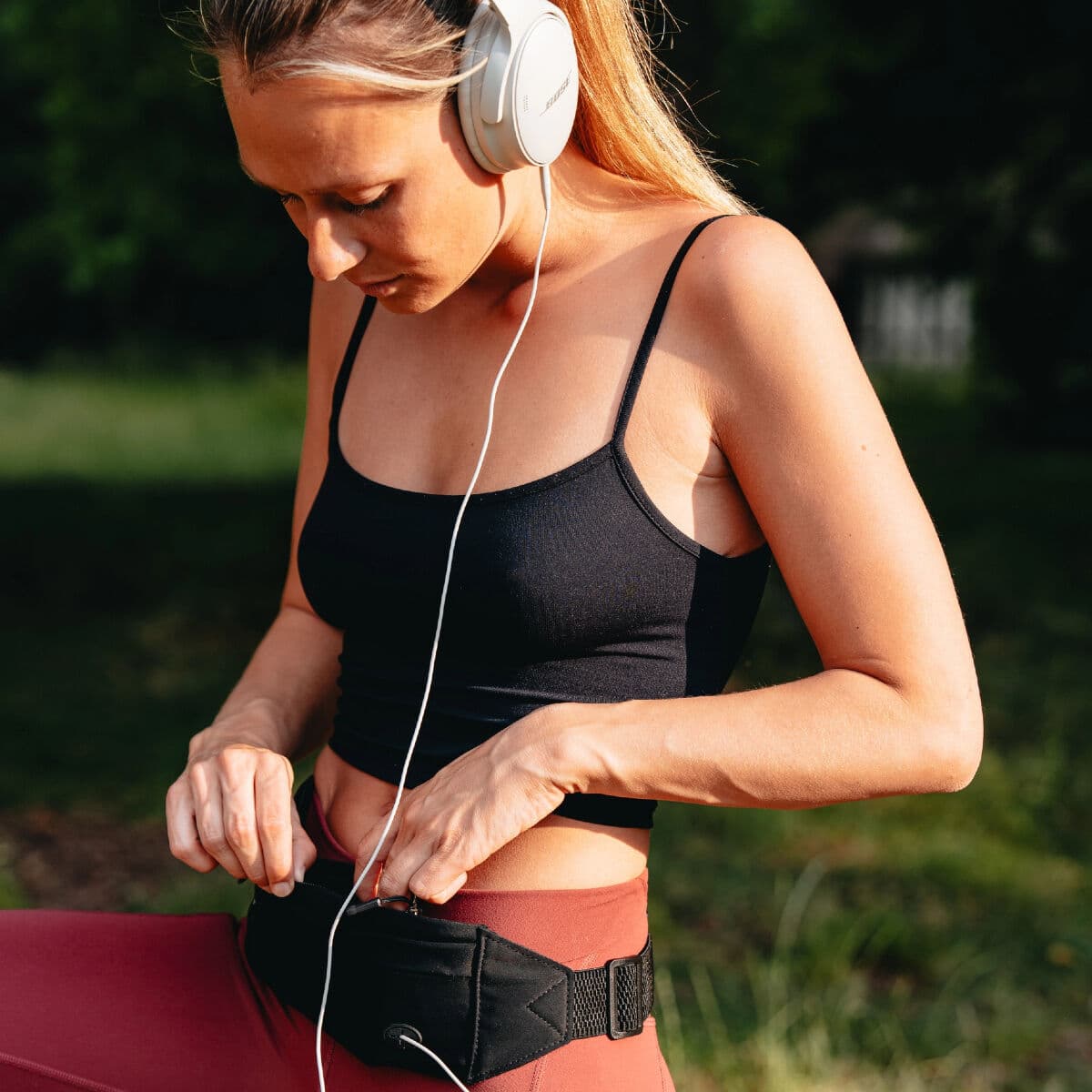 Waterfly Bauchtasche Running Sport 3.0 Schwarz Unisex Lycra 1L mit Reflektoren - Image 4