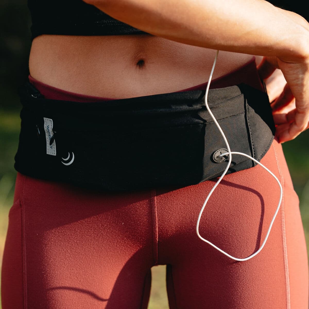 Waterfly Bauchtasche Running Sport 3.0 Schwarz Unisex Lycra 1L mit Reflektoren - Image 9