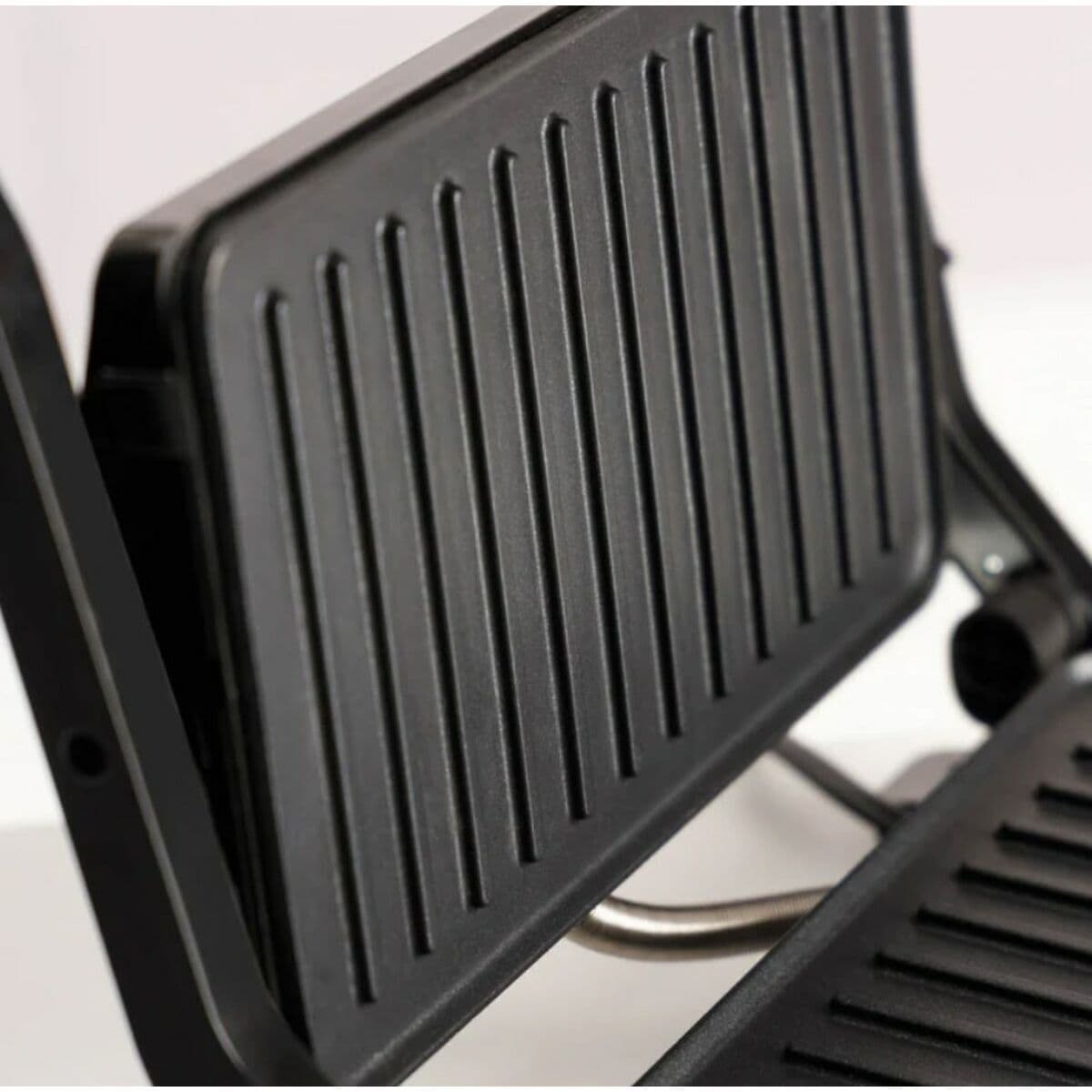 Sandwichera Taurus Acero 1000 W - Image 11