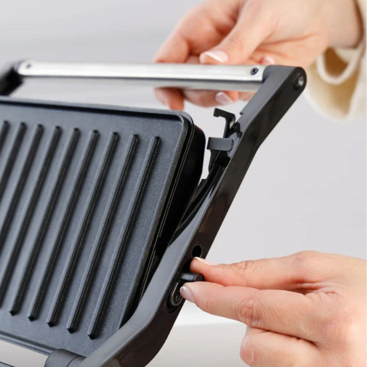 Sandwichera Taurus Acero 1000 W - Image 6