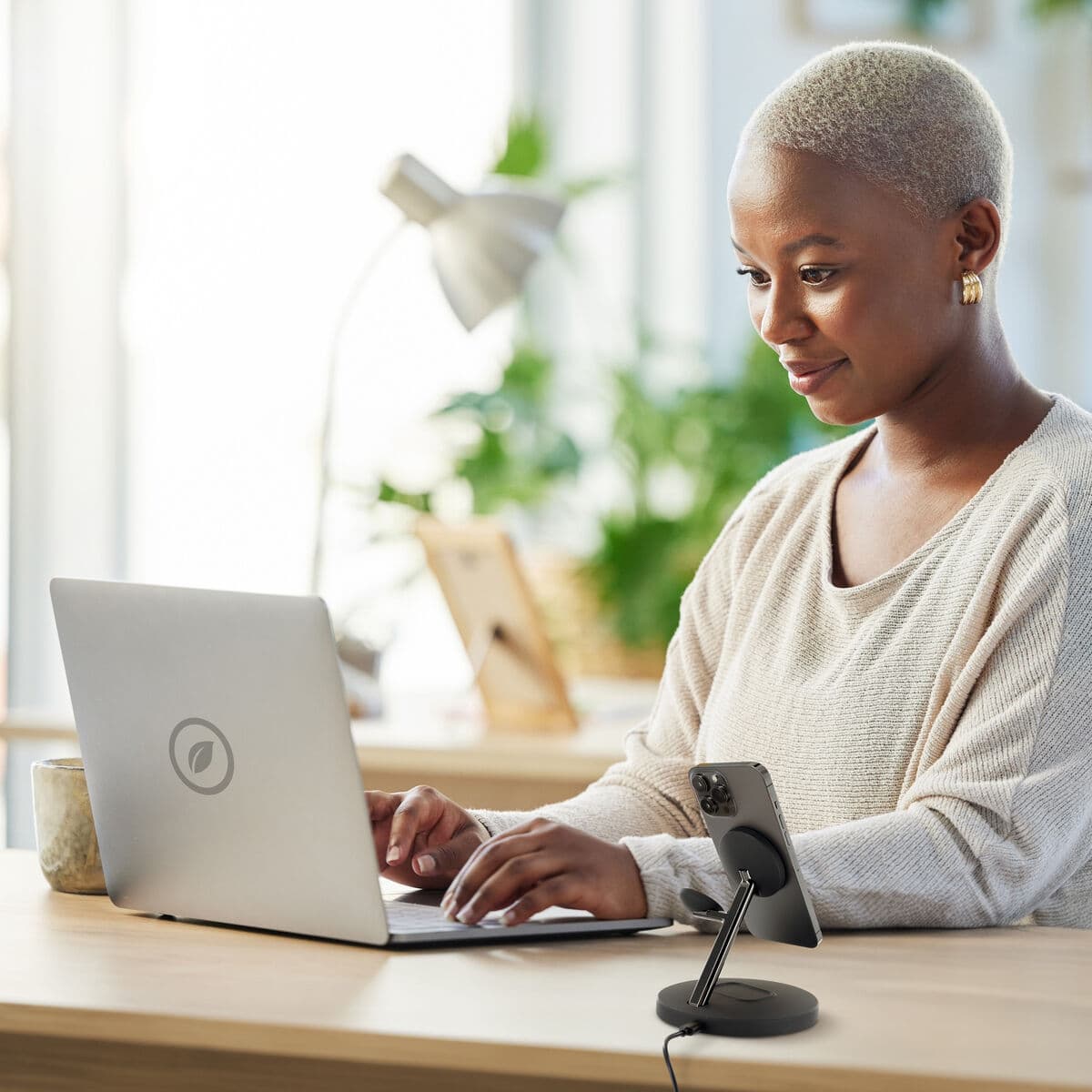 Cargador Inalámbrico Muvit for Change APH-MWC3 Negro - Image 3