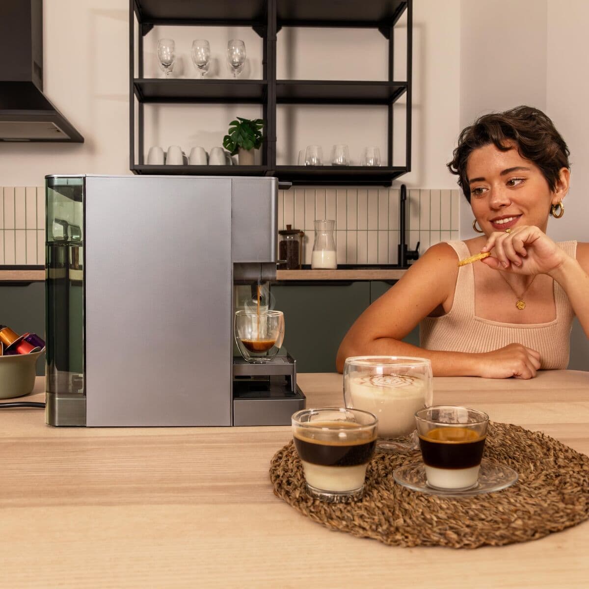 Cecotec Cafetera Express FreeStyle Latte T 1,6L 20bar negra 4en1 compatible cápsulas y molido - Image 8