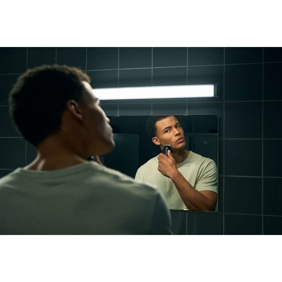 Įkraunamas elektrinis skustuvas Philips - Image 9