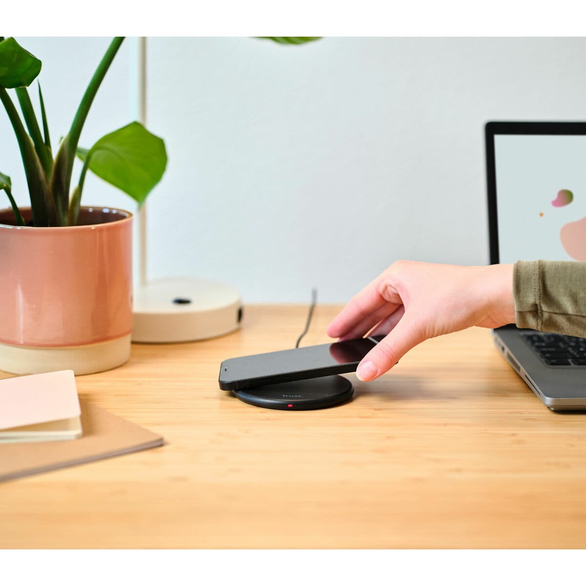 Trådlös laddare Trust 24784 Svart USB-C 15 W - Image 4