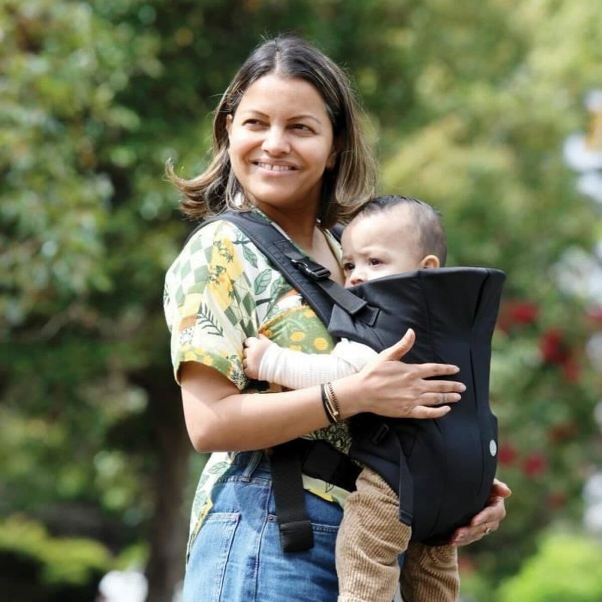 Mochila Portabebé Dreambaby Negro + 0 Meses - Image 4