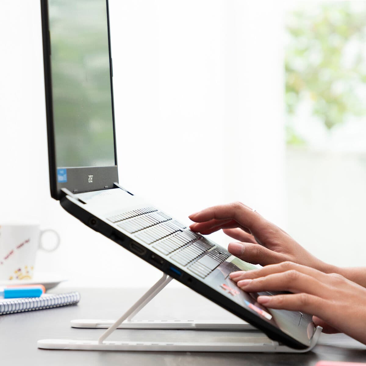 Soporte Plegable y Regulable para Portátil Flappot InnovaGoods - Image 2