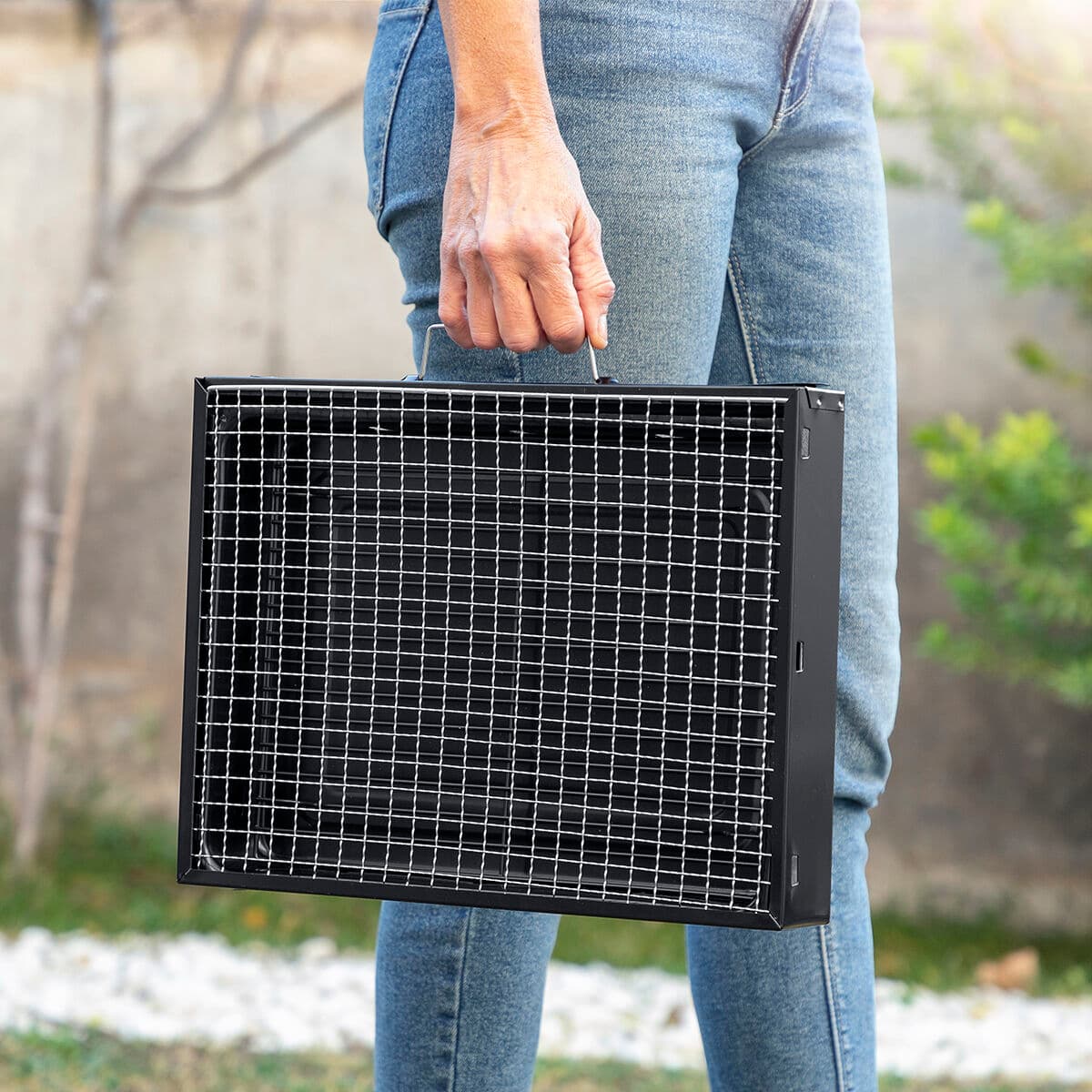 Barbacoa Plegable Portátil para Carbón BearBQ InnovaGoods - Image 2