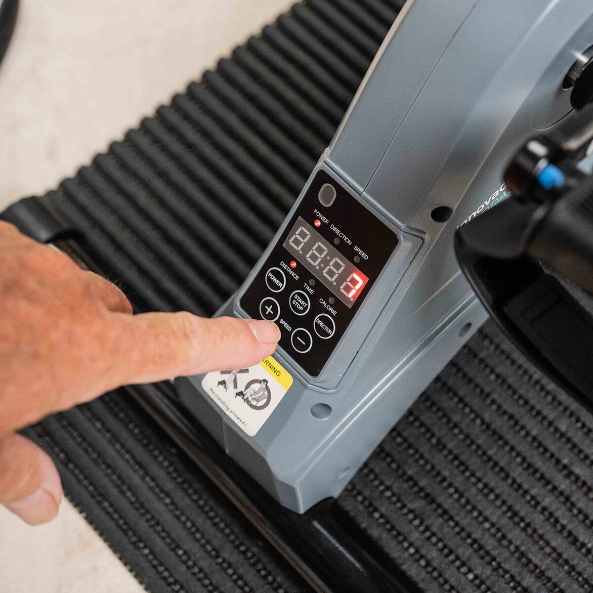 Pedaleador Eléctrico Asistido para Piernas y Brazos con Esterilla y Mando Velora 3000 InnovaGoods - Image 4